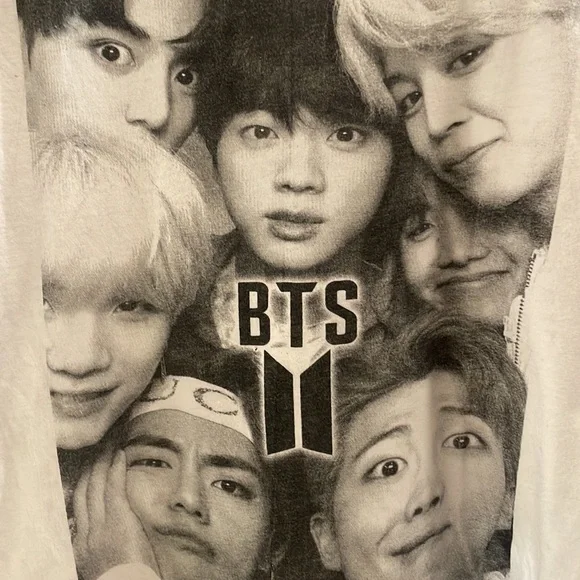 Women’s BTS concert T-shirts - Picture 2 of 7